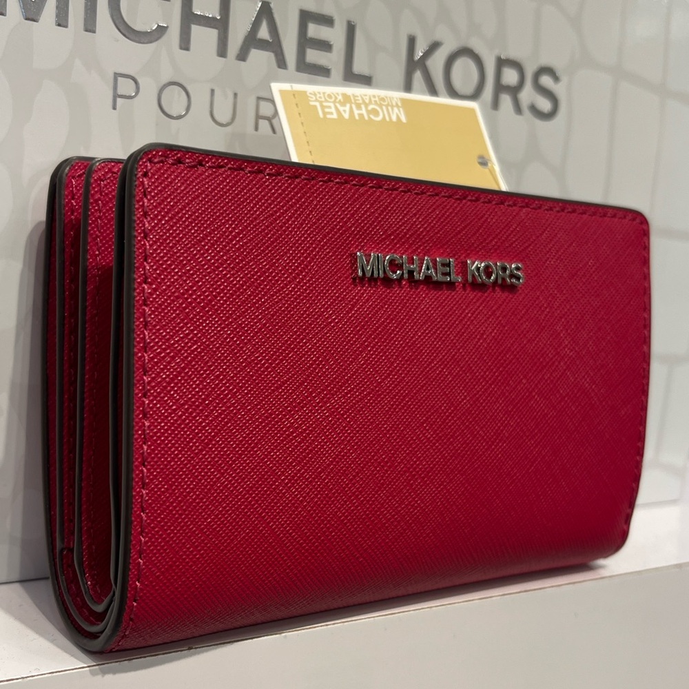 MICHAEL KORS Medium Saffiano Leather Bifold ZP CN Wallet
COLOR DK RASPBERRY
NWT - Picture 15 of 16